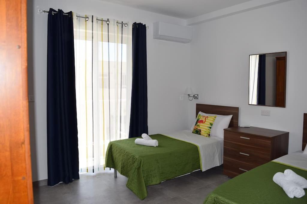 Lovely 3-Bedroom Apartment In L-Iklin Exterior foto